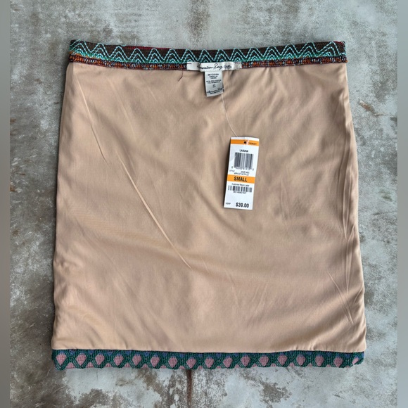 Patterned Miniskirt - Picture 3 of 7